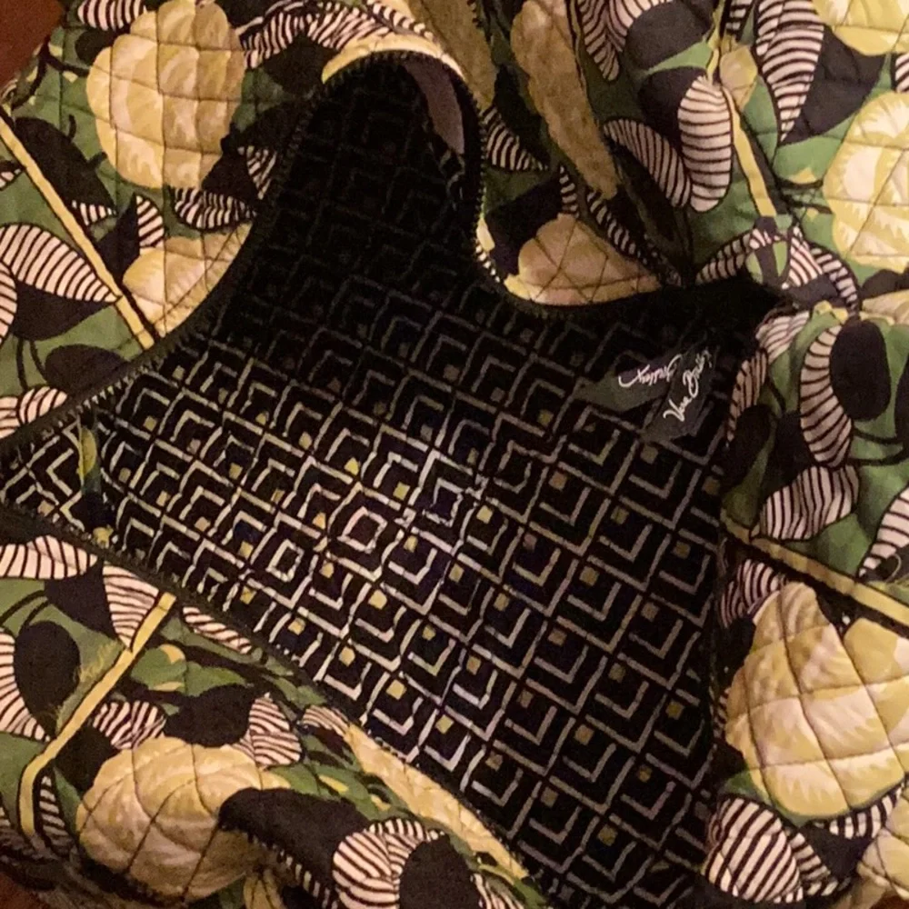 Vera Bradley large tote in green/black/white floral - Picture 2 of 5